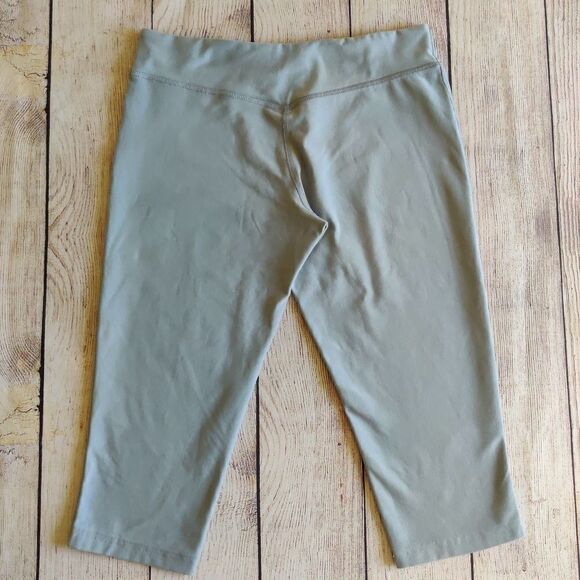 Girl's Nike Dri-Fit workout capri legging sz L - Picture 2 of 10